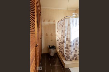 Casa à venda com 300m², 3 quartos e 6 vagas Casa à venda com 300m², 3 quartos e 6 vagasBanheiro