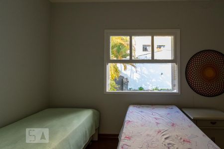 Casa à venda com 300m², 3 quartos e 6 vagas Casa à venda com 300m², 3 quartos e 6 vagasQuarto 1