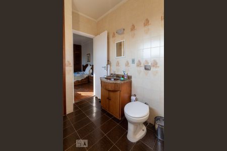Casa à venda com 300m², 3 quartos e 6 vagas Casa à venda com 300m², 3 quartos e 6 vagasBanheiro da Suíte
