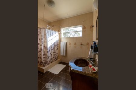 Casa à venda com 300m², 3 quartos e 6 vagas Casa à venda com 300m², 3 quartos e 6 vagasBanheiro