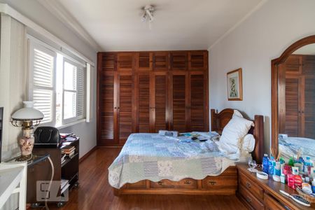 Casa à venda com 300m², 3 quartos e 6 vagas Casa à venda com 300m², 3 quartos e 6 vagasSuíte