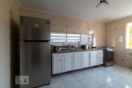Casa à venda com 300m², 3 quartos e 6 vagas Casa à venda com 300m², 3 quartos e 6 vagasCozinha