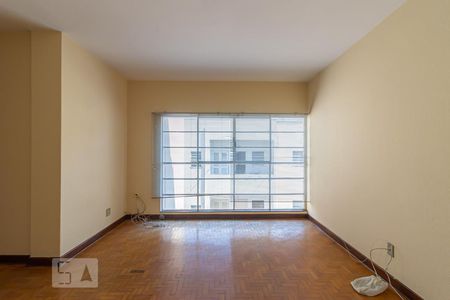 Sala  de apartamento para alugar com 2 quartos, 66m² em Aclimação, São Paulo