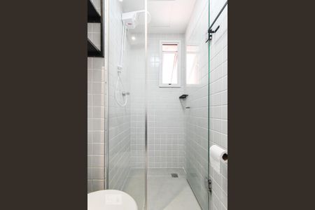 Banheiro de apartamento para alugar com 1 quarto, 28m² em Vila Buarque, São Paulo