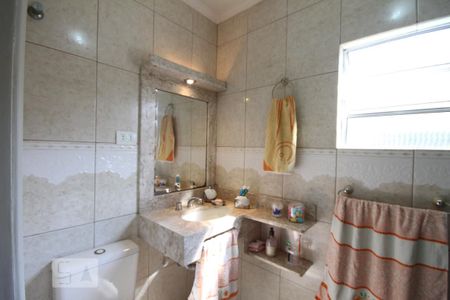 Casa à venda com 190m², 4 quartos e 1 vagaBanheiro