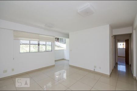 Sala de apartamento para alugar com 2 quartos, 70m² em Buritis, Belo Horizonte