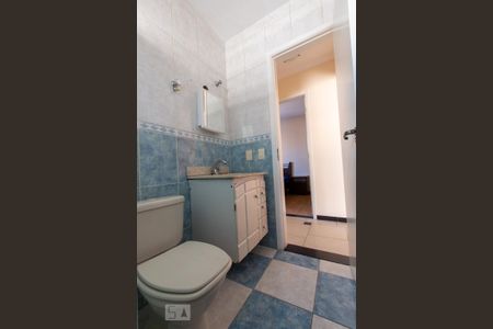 Apartamento para alugar com 55m², 2 quartos e 1 vaga Apartamento para alugar com 55m², 2 quartos e 1 vagaBanheiro