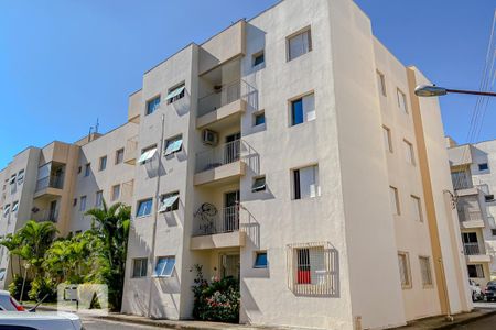 Apartamento para alugar com 55m², 2 quartos e 1 vaga Apartamento para alugar com 55m², 2 quartos e 1 vagaFachada
