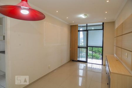 sala de apartamento para alugar com 3 quartos, 72m² em Barra da Tijuca, Rio de Janeiro