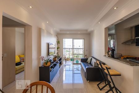 Sala de apartamento à venda com 2 quartos, 68m² em Jardim Tupanci, Barueri