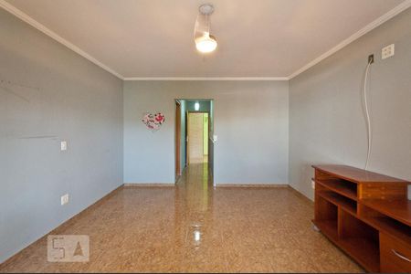 Suíte de casa para alugar com 2 quartos, 150m² em Vila Granada, São Paulo