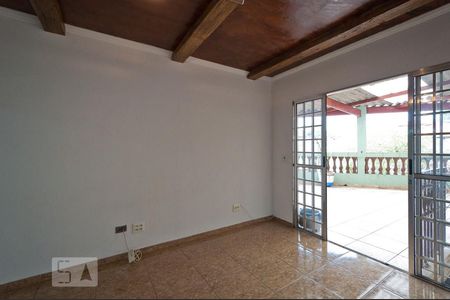 Sala de casa para alugar com 2 quartos, 150m² em Vila Granada, São Paulo