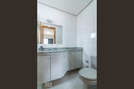 Banheiro da Suíte de apartamento à venda com 2 quartos, 65m² em Vila Floresta, Santo André