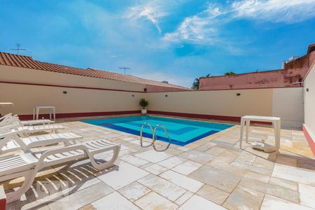 Apartamento à venda com 65m², 2 quartos e 1 vaga Apartamento à venda com 65m², 2 quartos e 1 vagaPiscina