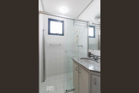 Apartamento à venda com 65m², 2 quartos e 1 vaga Apartamento à venda com 65m², 2 quartos e 1 vagaBanheiro da Suíte