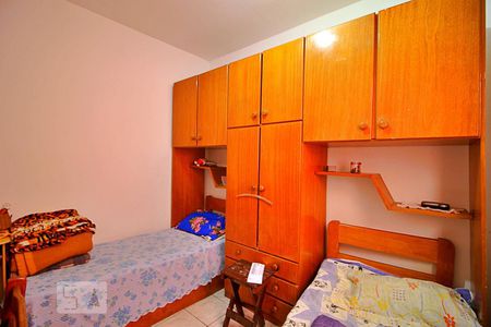Quarto 2 de casa à venda com 2 quartos, 83m² em Jardim Pilar, Santo André