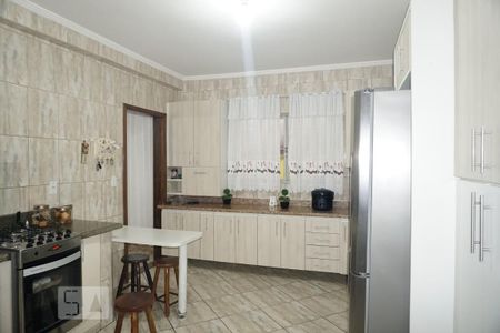 Casa à venda com 200m², 3 quartos e 2 vagasCozinha