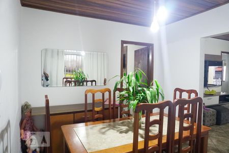 Casa à venda com 200m², 3 quartos e 2 vagasSala de Jantar