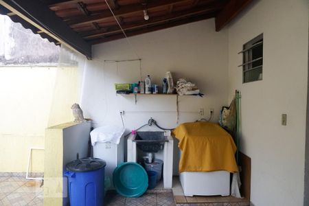 Casa à venda com 200m², 3 quartos e 2 vagasLavanderia