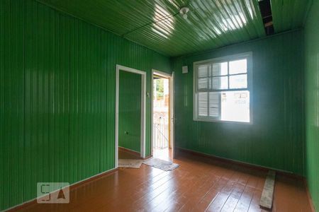 Sala de Estar de casa para alugar com 3 quartos, 75m² em Teresópolis, Porto Alegre