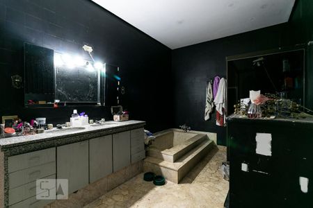 Casa à venda com 350m², 3 quartos e 1 vagaBanheiro da Suíte 3