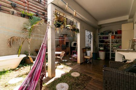 Casa à venda com 350m², 3 quartos e 1 vagaÁrea de Serviço