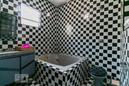 Casa à venda com 350m², 3 quartos e 1 vagaBanheiro da Suíte 2