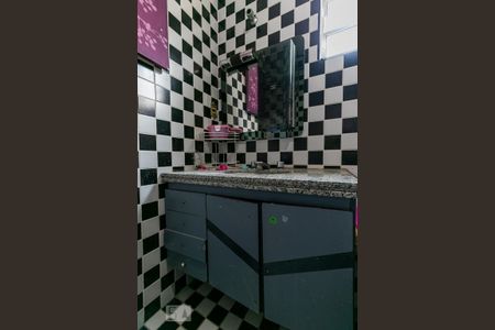 Casa à venda com 350m², 3 quartos e 1 vagaBanheiro da Suíte 2