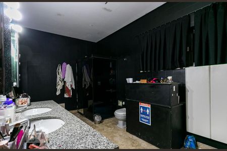 Casa à venda com 350m², 3 quartos e 1 vagaBanheiro da Suíte 3