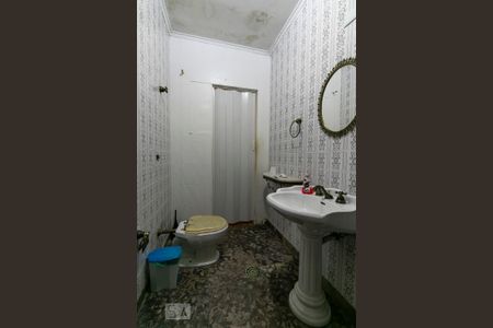 Casa à venda com 350m², 3 quartos e 1 vagaGaragem - Banheiro