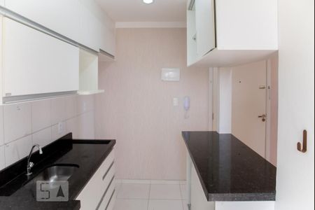 Apartamento à venda com 67m², 3 quartos e 2 vagasCozinha