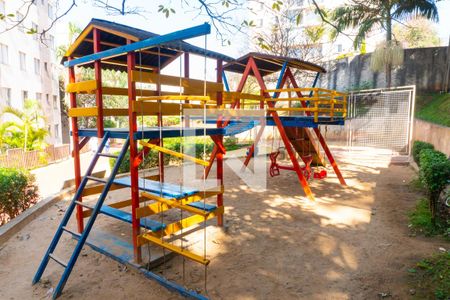 Apartamento para alugar com 50m², 2 quartos e 1 vaga Apartamento para alugar com 50m², 2 quartos e 1 vagaÁrea Comum - Playground