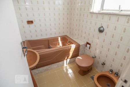 Apartamento à venda com 83m², 3 quartos e 1 vagaBanheiro da Suíte