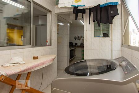 Área de Serviço de casa de condomínio à venda com 4 quartos, 202m² em Vila Suzana, São Paulo