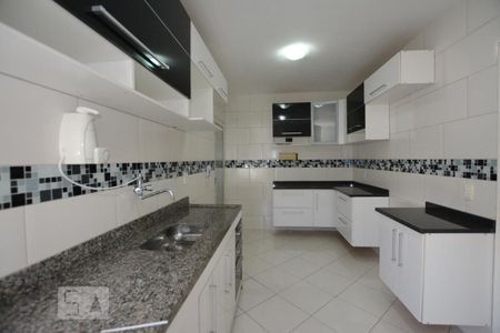 Apartamento à venda com 84m², 2 quartos e 1 vagaCozinha