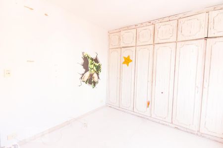 Apartamento à venda com 100m², 3 quartos e 2 vagasQuarto 2