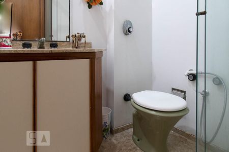 Apartamento à venda com 249m², 4 quartos e 4 vagasBanheiro social 