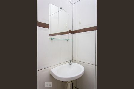 Detalhe do banheiro de apartamento para alugar com 1 quarto, 45m² em Vila Camilópolis, Santo André