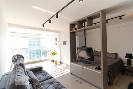 Sala  de kitnet/studio para alugar com 1 quarto, 43m² em Jardim Tropical, Campinas