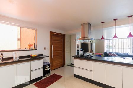 Cozinha de casa à venda com 2 quartos, 320m² em Vila Dalila, São Paulo