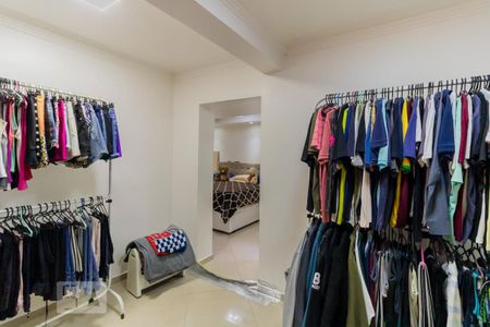Casa à venda com 320m², 2 quartos e 3 vagasCloset da Suíte 1