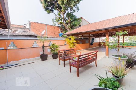 Casa à venda com 320m², 2 quartos e 3 vagasTerraço