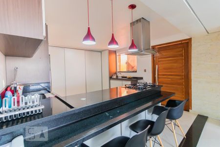 Cozinha de casa à venda com 2 quartos, 320m² em Vila Dalila, São Paulo