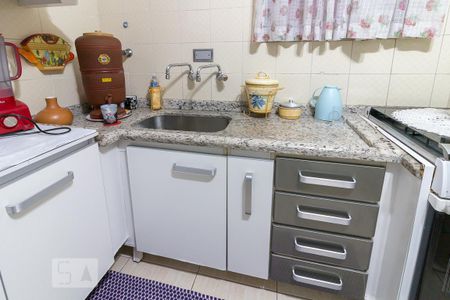 Casa para alugar com 112m², 2 quartos e 1 vagaCozinha - pia e gabinete