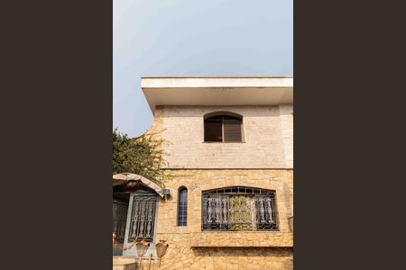 Casa para alugar com 210m², 4 quartos e 3 vagas Casa para alugar com 210m², 4 quartos e 3 vagasFachada