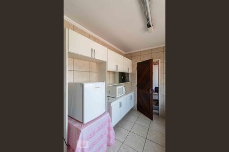 Casa para alugar com 210m², 4 quartos e 3 vagas Casa para alugar com 210m², 4 quartos e 3 vagasCozinha