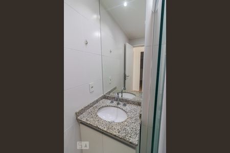 Apartamento à venda com 72m², 2 quartos e 1 vaga Apartamento à venda com 72m², 2 quartos e 1 vagaBanheiro