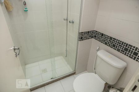 Apartamento à venda com 85m², 3 quartos e 1 vaga Apartamento à venda com 85m², 3 quartos e 1 vagaBanheiro Social