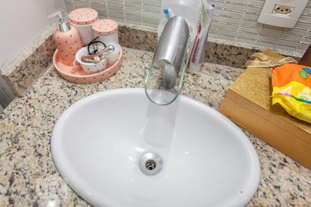 Apartamento à venda com 85m², 3 quartos e 1 vaga Apartamento à venda com 85m², 3 quartos e 1 vagaBanheiro da Suíte