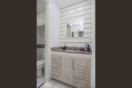 Apartamento à venda com 85m², 3 quartos e 1 vaga Apartamento à venda com 85m², 3 quartos e 1 vagaBanheiro Social